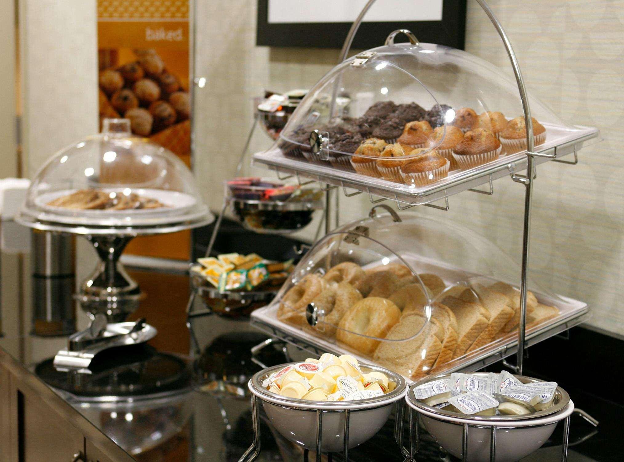 Hampton Inn & Suites Red Deer Penhold Nhà hàng bức ảnh