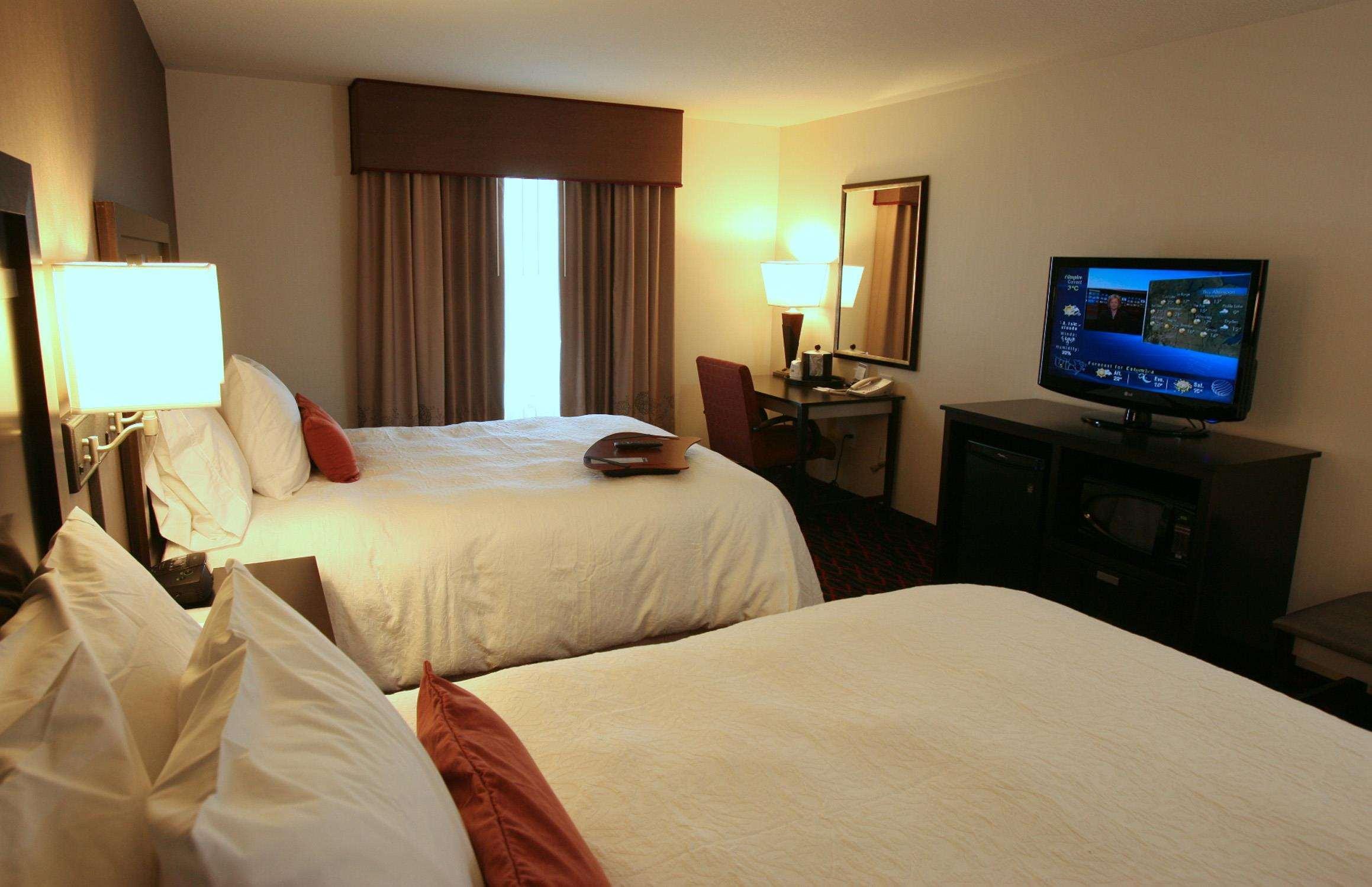 Hampton Inn & Suites Red Deer Penhold Phòng bức ảnh